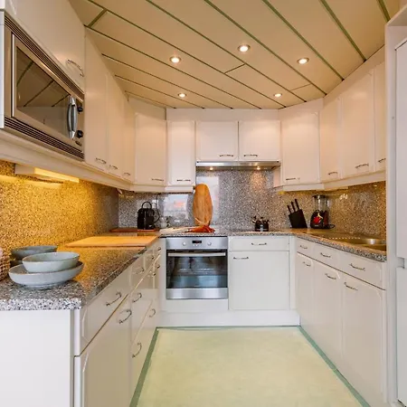 Apartment Super Charming And Sunny Penthouse With Open View Over The Inner And At Walking Distance From The Sea And The Beach Ostende