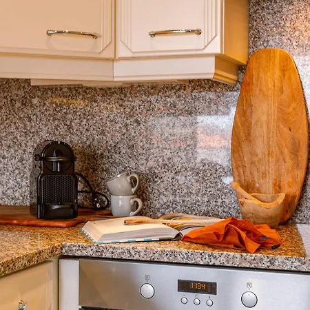Super Charming And Sunny Penthouse With Open View Over The Inner And At Walking Distance From The Sea And The Beach * Ostende