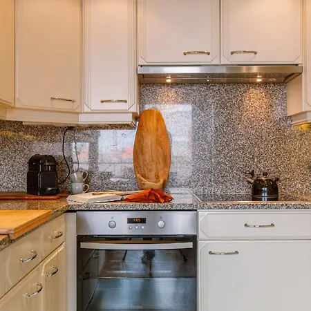 Super Charming And Sunny Penthouse With Open View Over The Inner And At Walking Distance From The Sea And The Beach Apartment *